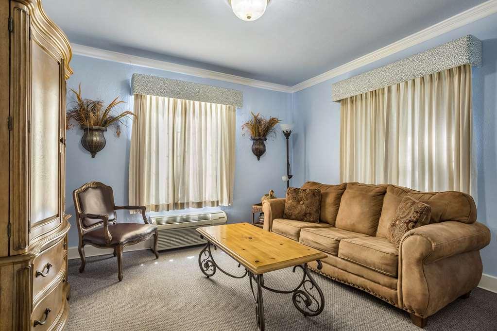 Americas Best Value Inn Historic Clewiston Inn Room photo